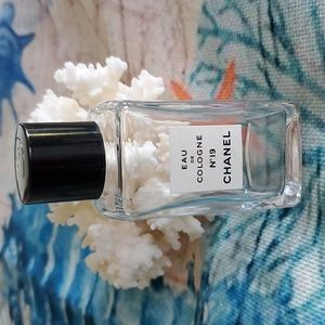 CHANEL N° 19 Bottle